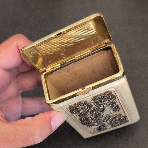 Vintage Beaded Cream Cigarette Case - Picture 2 of 9